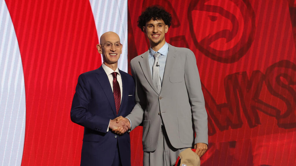 Draft NBA : les Français Zaccharie Risacher et Alexandre Sarr aux deux premières places