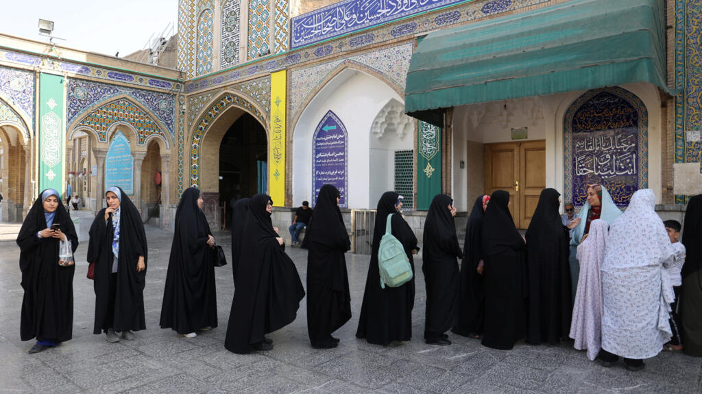 Les Iraniens appelés aux urnes pour élire un nouveau président après la mort d’Ebrahim Raïssi