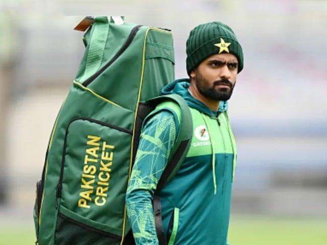 Babar Azam entrera-t-il sur le terrain dans la série de tests du Bangladesh après le fiasco de la Coupe du monde T20 ?