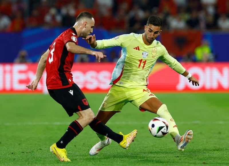 L’Espagne fait preuve de profondeur lors de sa victoire contre l’Albanie et termine une phase de groupes parfaite