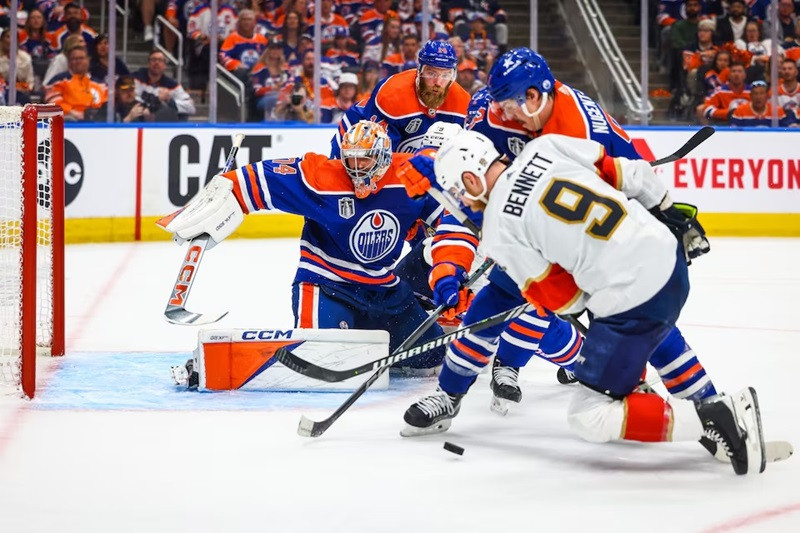 Les Panthers et les Oilers s’affrontent lors du septième match de la finale de la Coupe Stanley