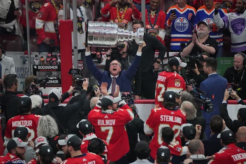 Les Panthers battent les Oilers lors du septième match pour remporter la Coupe