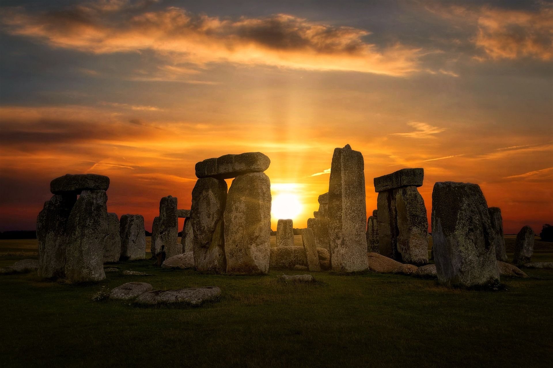 Stonehenge on brink of becoming endangered heritage site