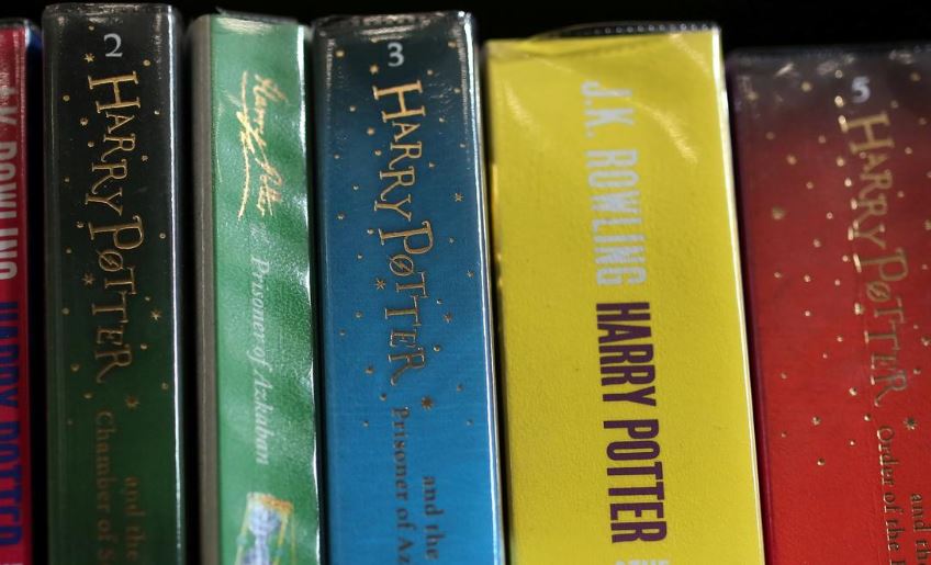 Les sites de fans d’Harry Potter prennent du recul par rapport à Rowling en raison de ses opinions transgenres