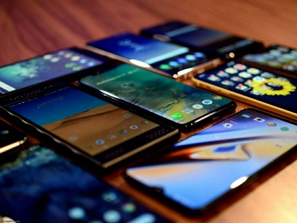 Les taxes sur les téléphones mobiles menacent l’accès numérique au Pakistan