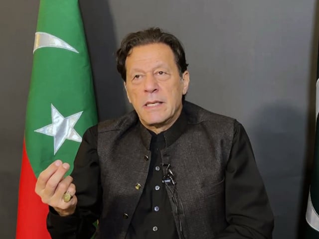 Imran Khan subit une pression accrue au Pakistan