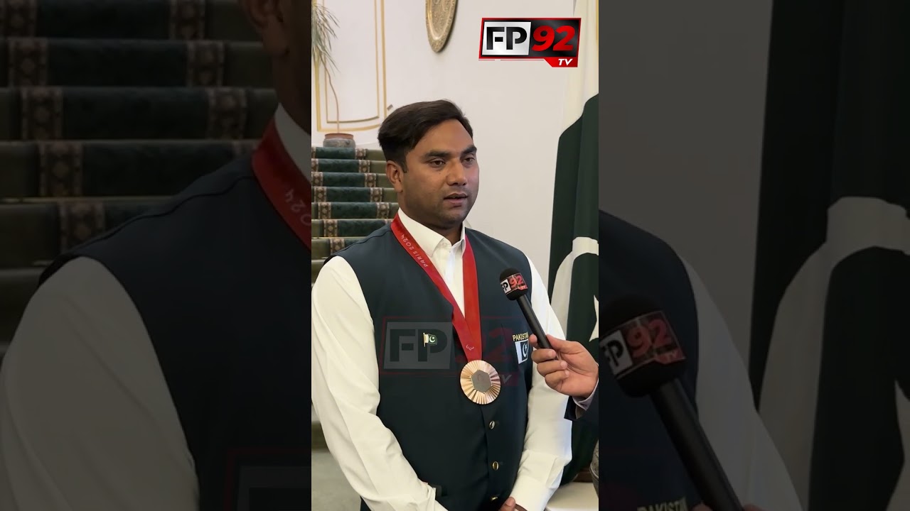 Le champion paralympique médaillé de bronze Haider Ali a échangé brièvement avec Sahibzada Ateeq !