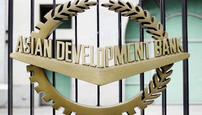 La Banque Asiatique de Développement Demande au Pakistan d’Adopter certains Éléments du Système Éducatif Indien