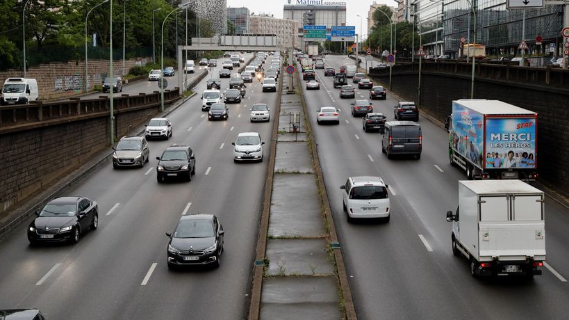 Limitation à 50 km/h sur le Périphérique Parisien : Une Mesure Controversée et un Défi Juridique