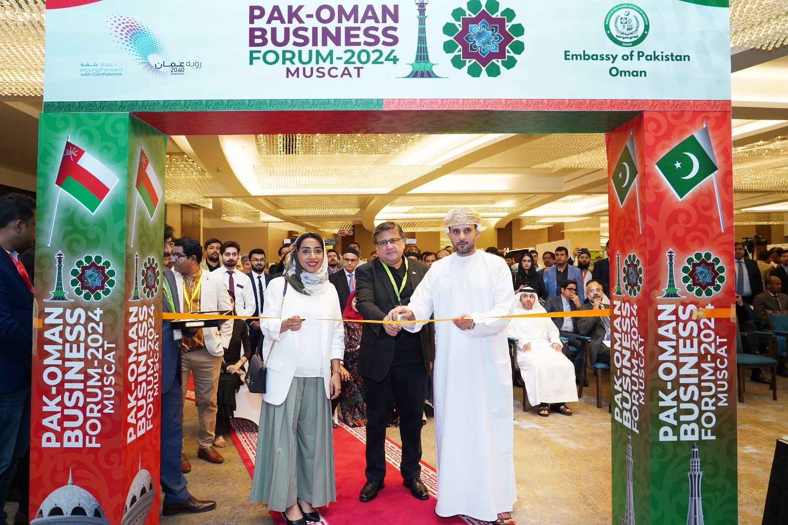 Les entreprises pakistanaises décrochent des contrats multimillionnaires lors du premier Pak-Oman Expo